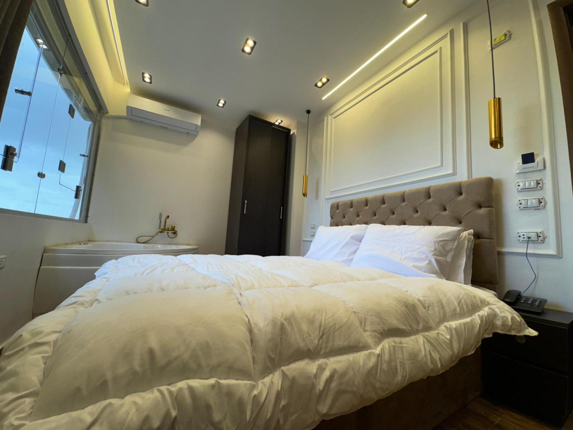 New White Pyramids Inn Ghatati Екстер'єр фото