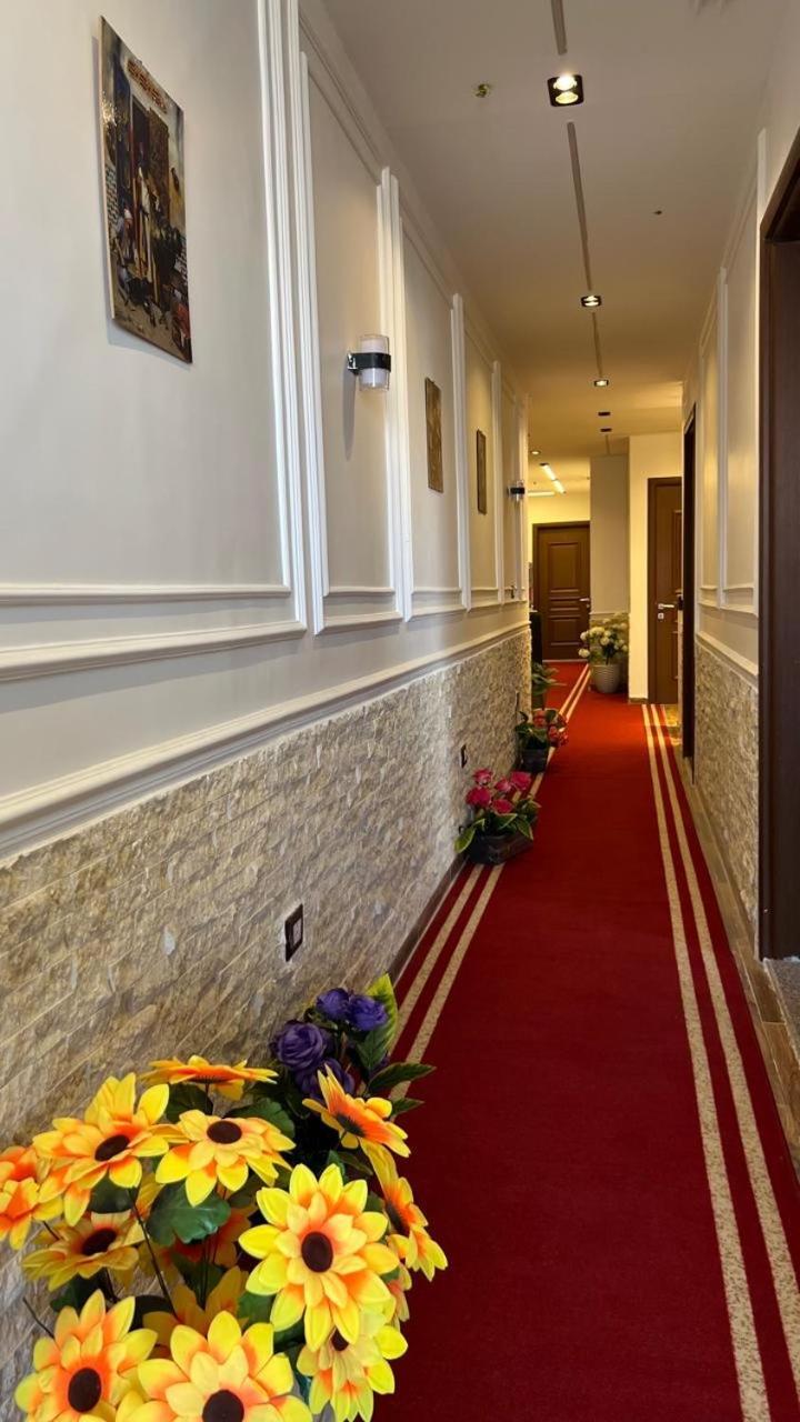 New White Pyramids Inn Ghatati Екстер'єр фото