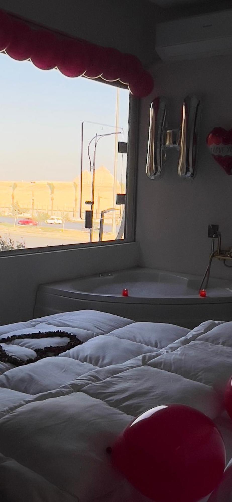 New White Pyramids Inn Ghatati Екстер'єр фото